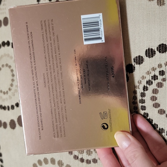 Ace Beaute Glow Essentials Highlighter Palette - Picture 4 of 6